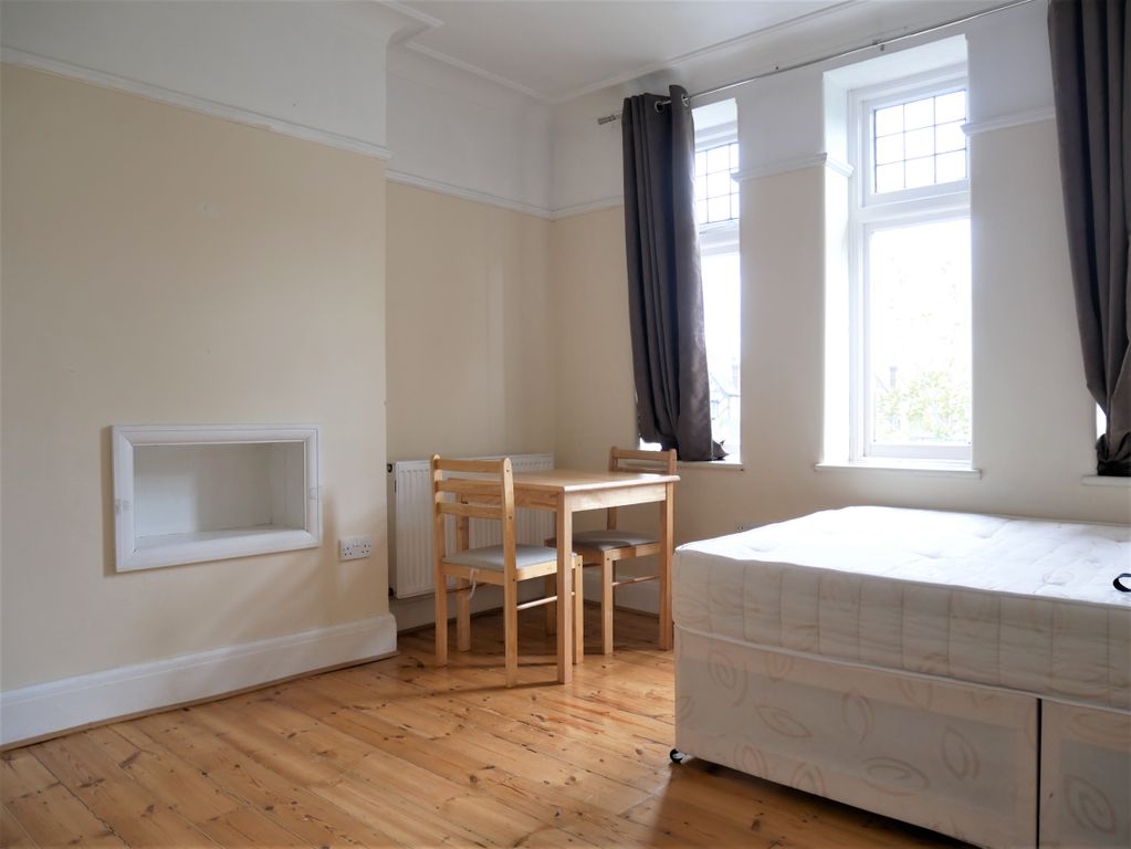 Property photo 2 of 3