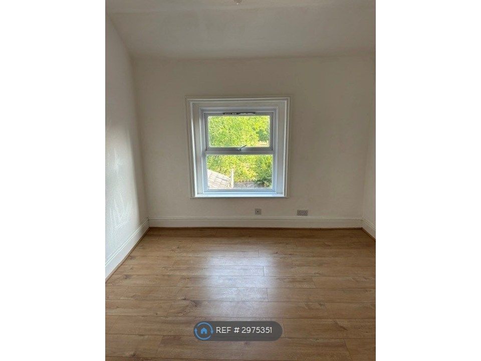 Property photo 1 of 14 Back Room
