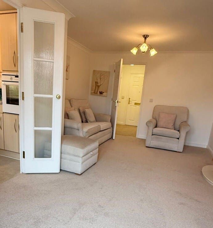 Property photo 3 of 12