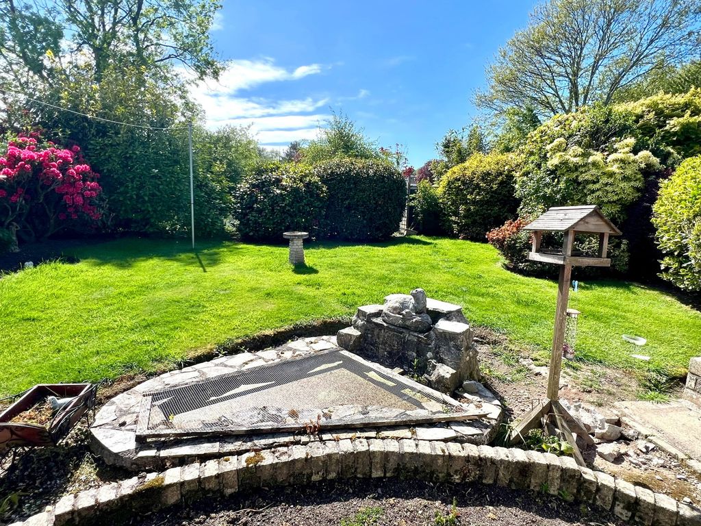 Property photo 3 of 11