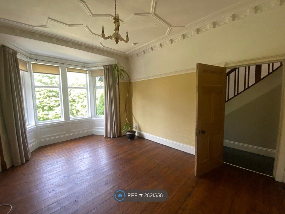 Property photo 3 of 15 Living Room