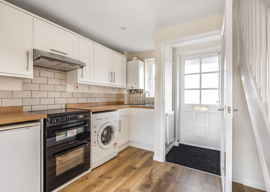 Property photo 2 of 13