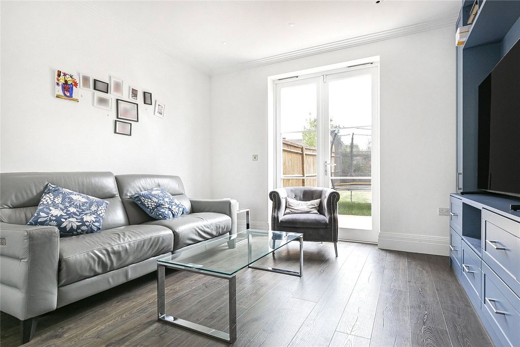 Property photo 3 of 23 Picture No. 01