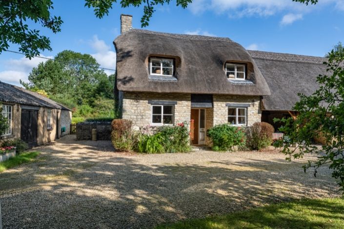 Property photo 3 of 16 Front Aspect