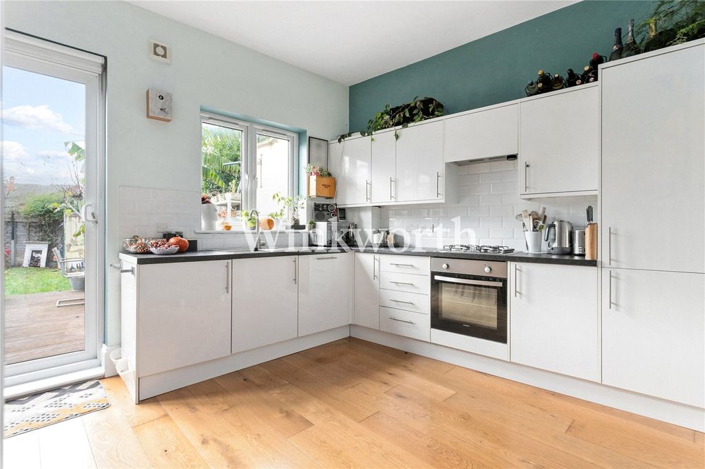 Property photo 3 of 12 Picture No. 03