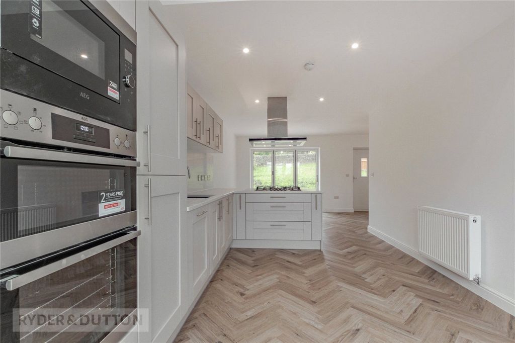 Property photo 3 of 5 Picture No. 35