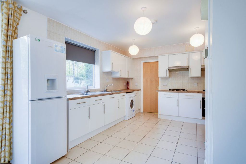Property photo 3 of 50