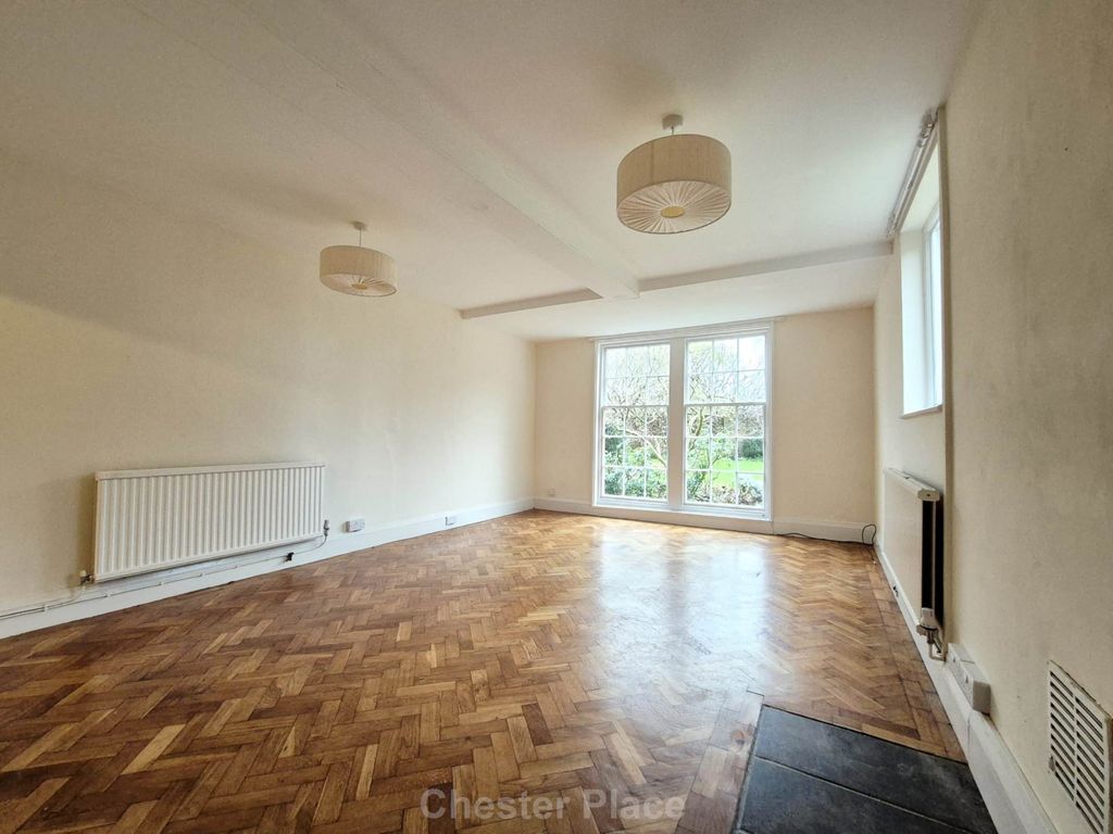 Property photo 2 of 31