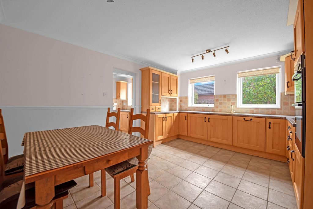 Property photo 3 of 20