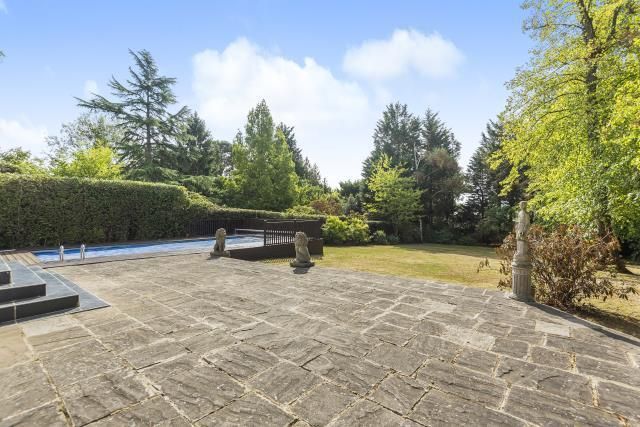 Property photo 3 of 10 Garden