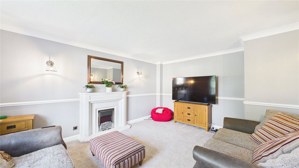 Property photo 3 of 21 Picture 3