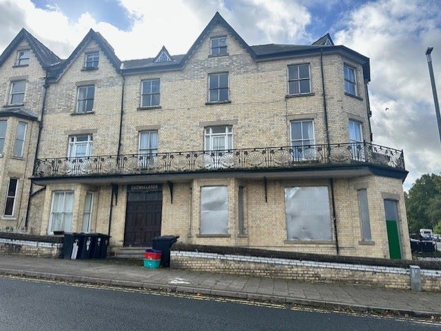 Property photo 2 of 10