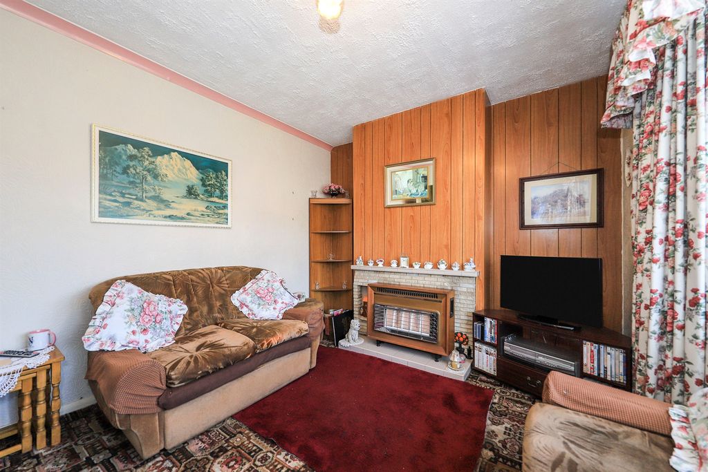 Property photo 3 of 16