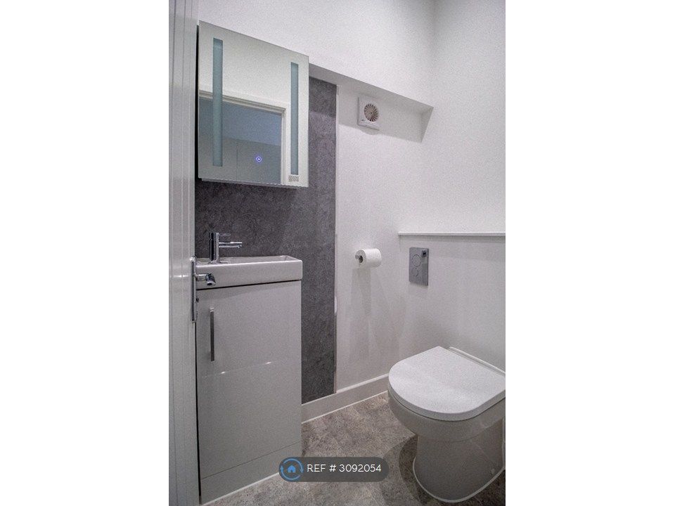 Property photo 3 of 4