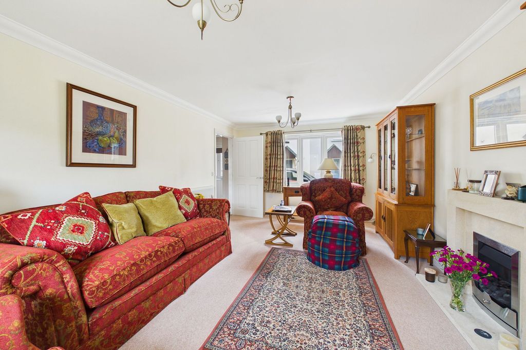 Property photo 3 of 17