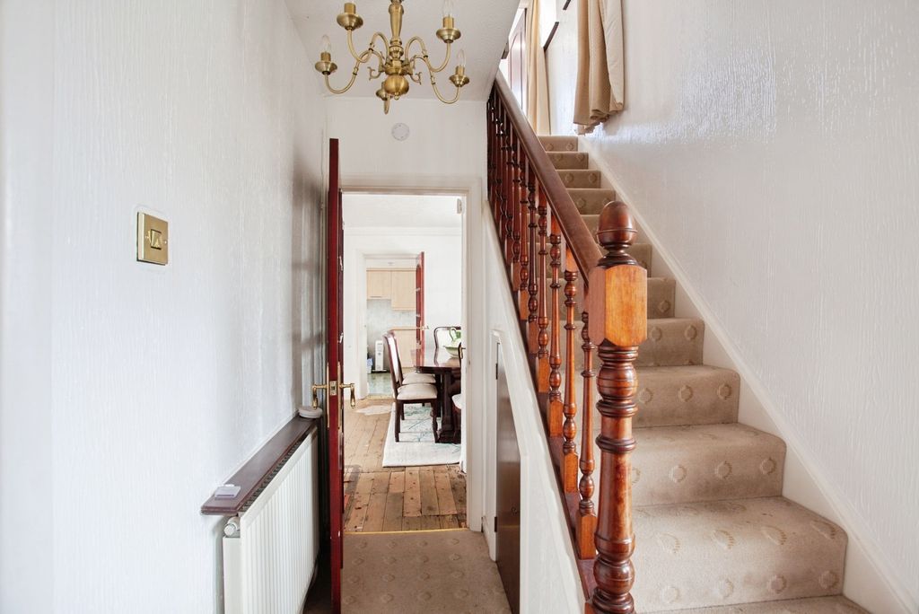 Property photo 2 of 20 Pbox-Img.Jpg