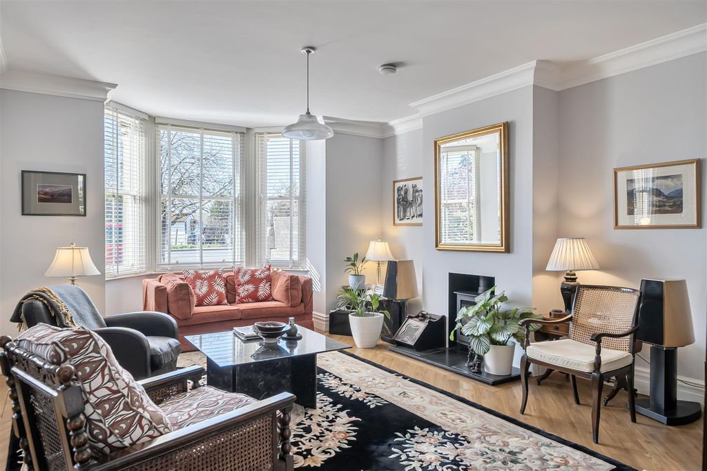 Property photo 2 of 15 Living Room (2).Jpg