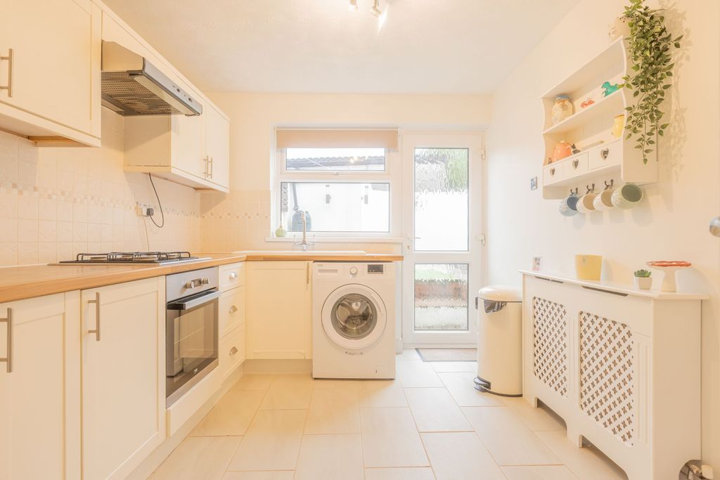 Property photo 2 of 22
