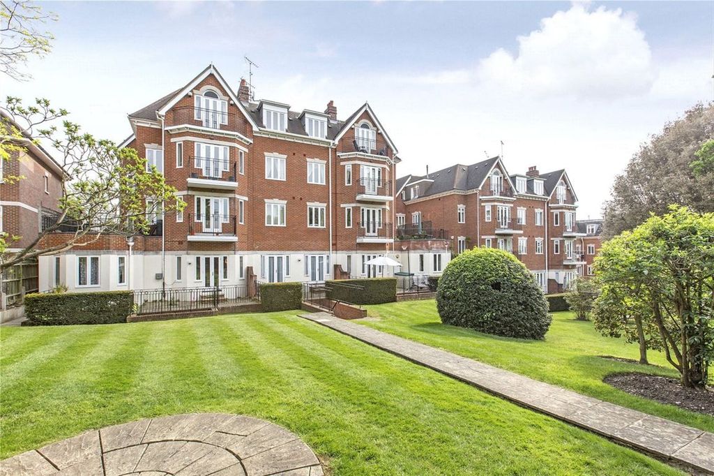 Property photo 1 of 9