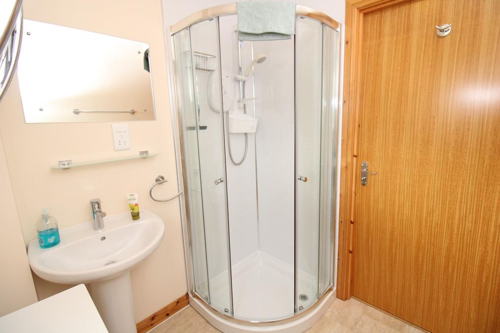 Property photo 3 of 15 Shower Room.Jpg