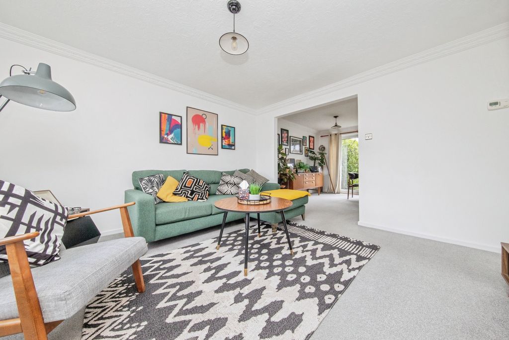 Property photo 2 of 19