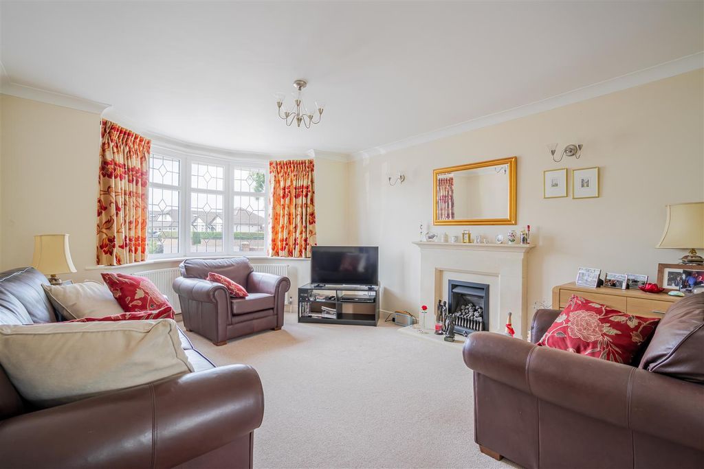 Property photo 2 of 10