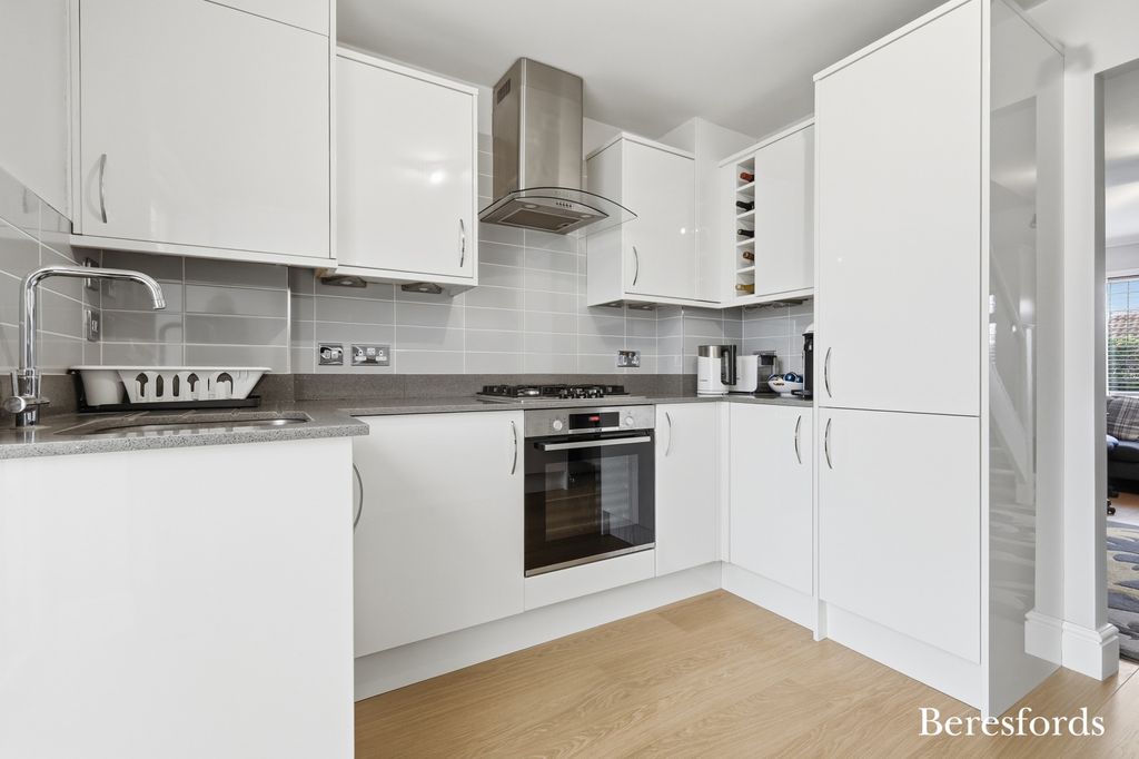 Property photo 2 of 26 Picture No. 18