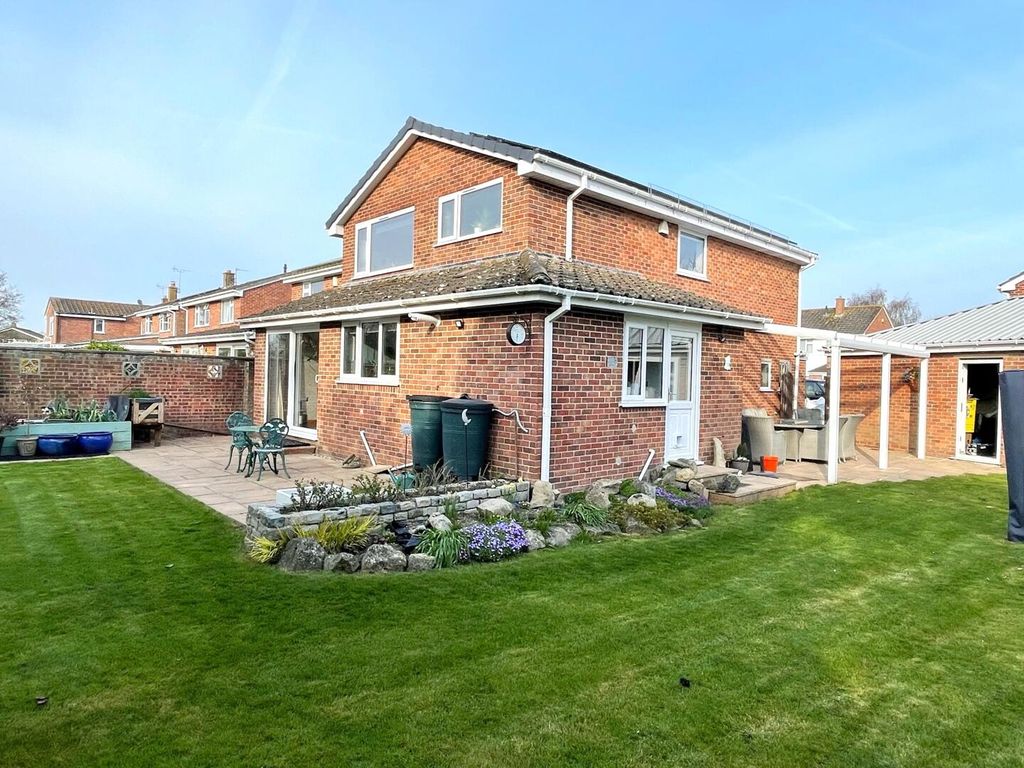 Property photo 1 of 39 Rear Garden