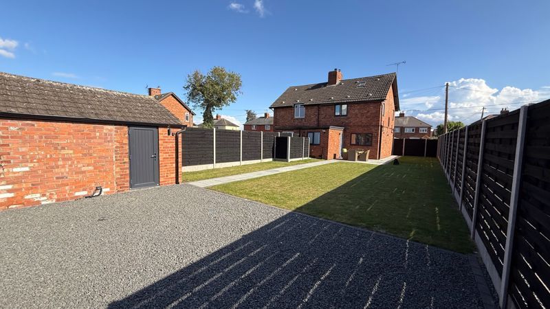 Property photo 1 of 17 Photo 17