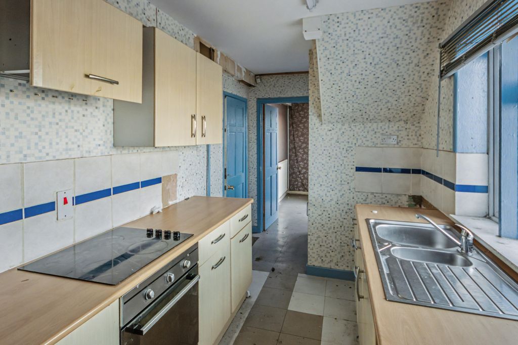 Property photo 3 of 12 20260107092442_Kitchen-Im3_Pw9Iu.Jpg