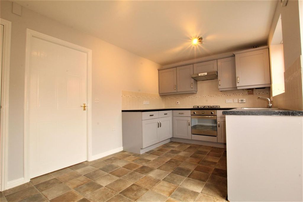 Property photo 3 of 23