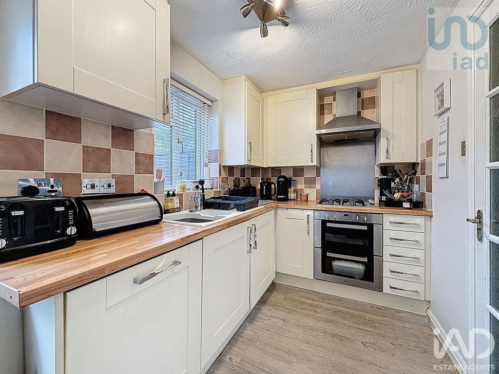 Property photo 3 of 15