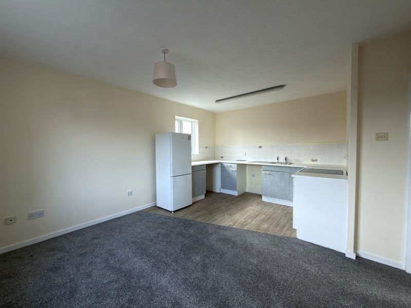 Property photo 2 of 10 Kitchen