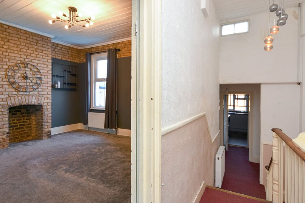 Property photo 3 of 25 Picture No. 20