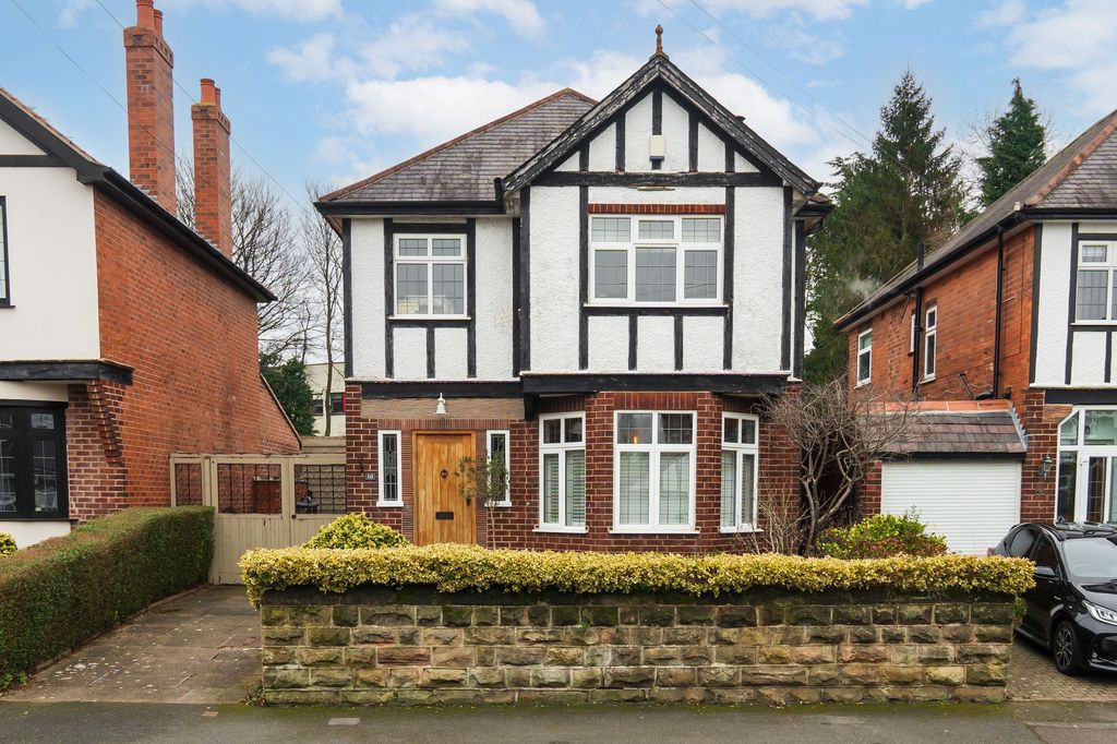 Property photo 1 of 42