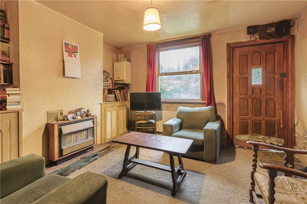 Property photo 2 of 19 Picture No. 15