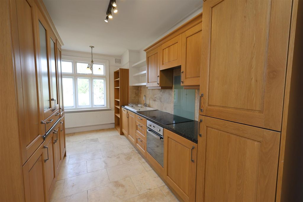 Property photo 2 of 16 Kitchen