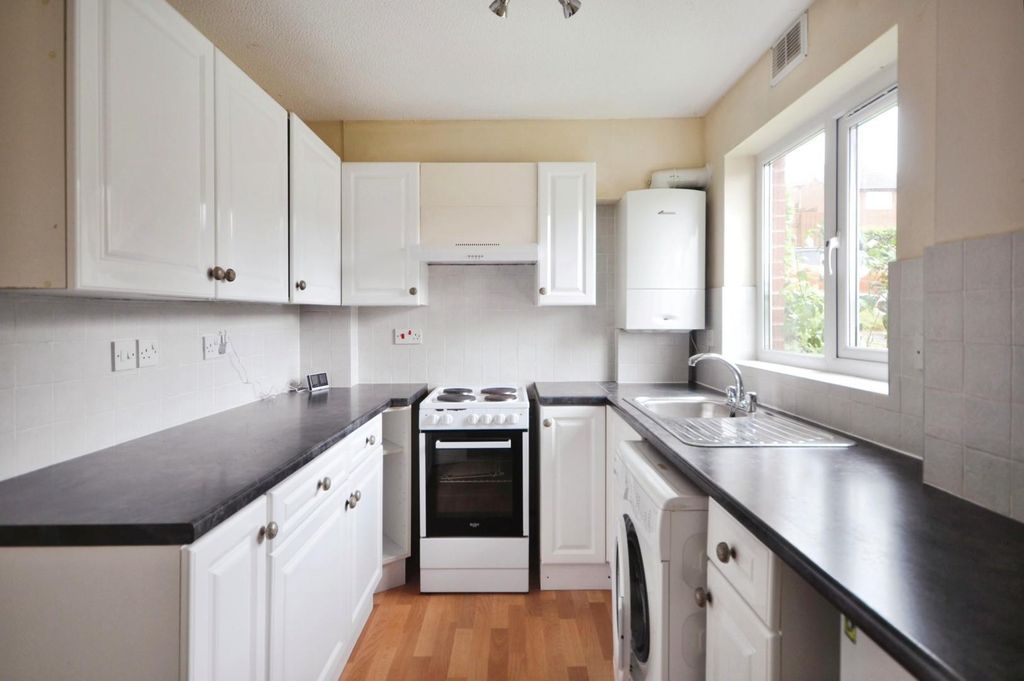 Property photo 2 of 8 Ociq1Vqvzkcowbiq23Hg3W.Jpg