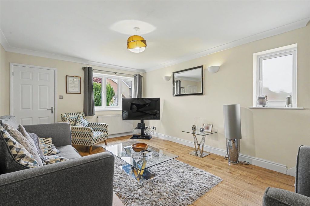 Property photo 2 of 13 Lounge/Sitting Room
