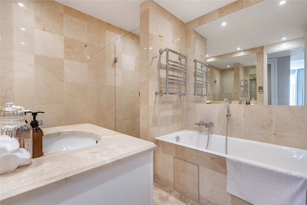 Property photo 3 of 6 Picture No. 08