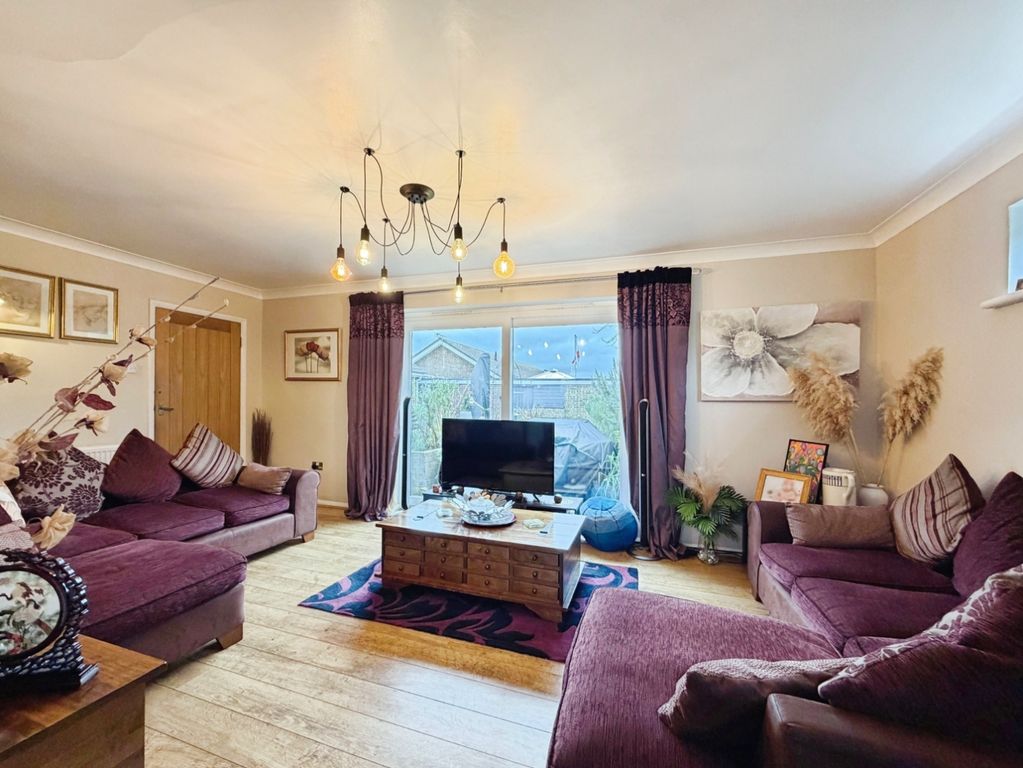 Property photo 2 of 21