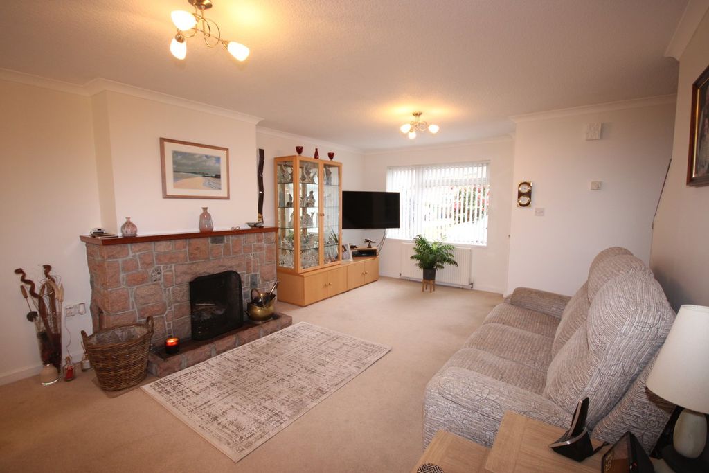 Property photo 2 of 30