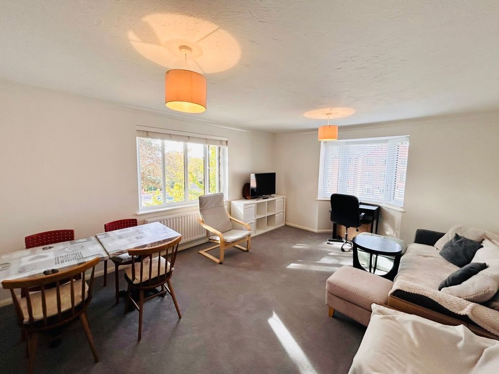 Property photo 2 of 7