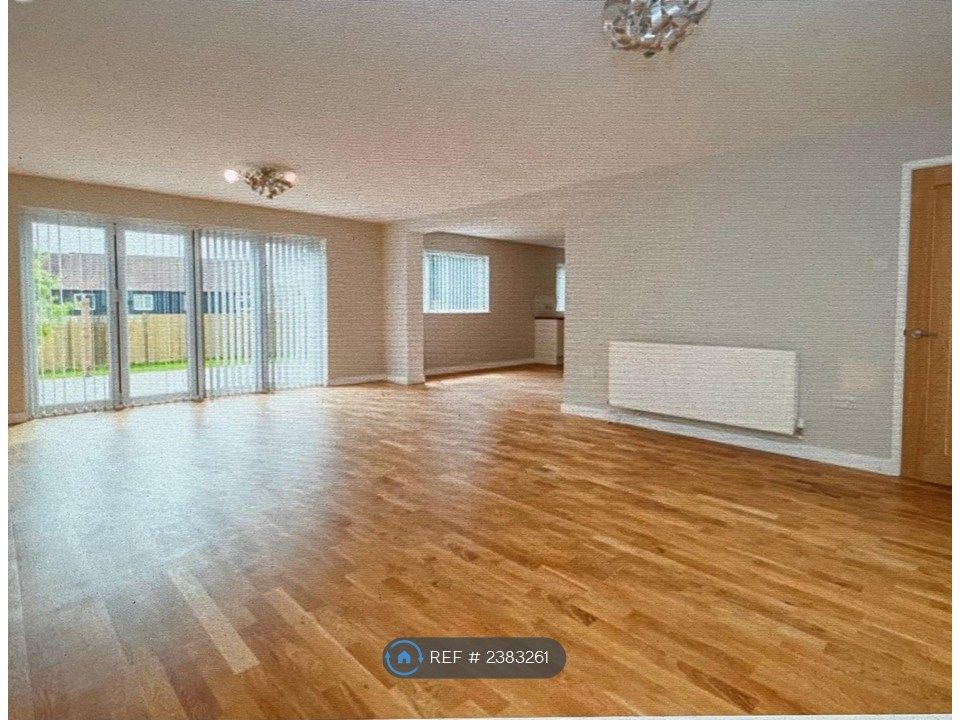 Property photo 3 of 25 Living Room