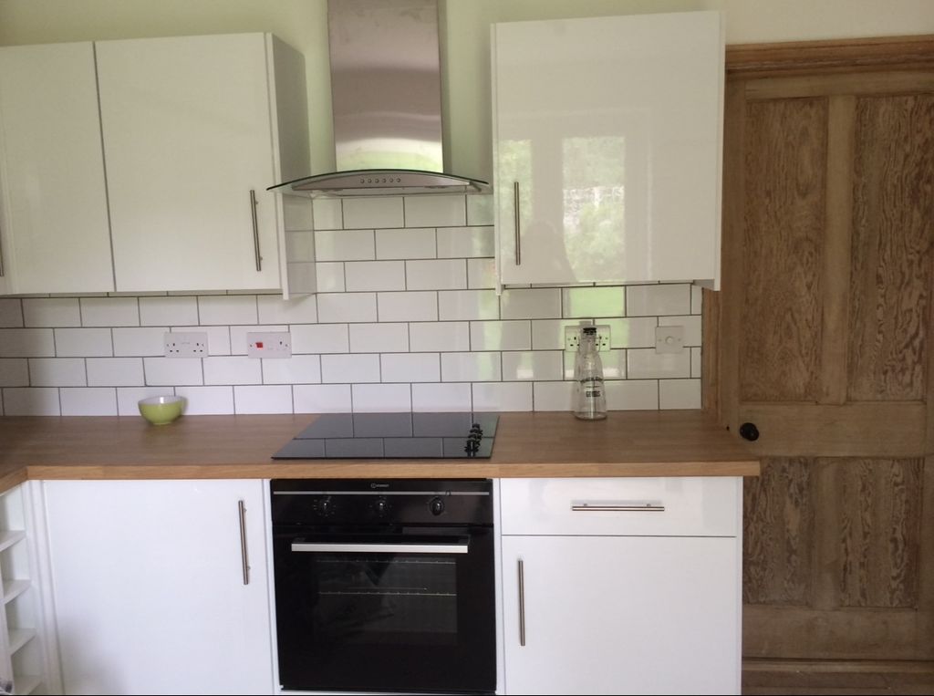Property photo 2 of 10 Kitchen