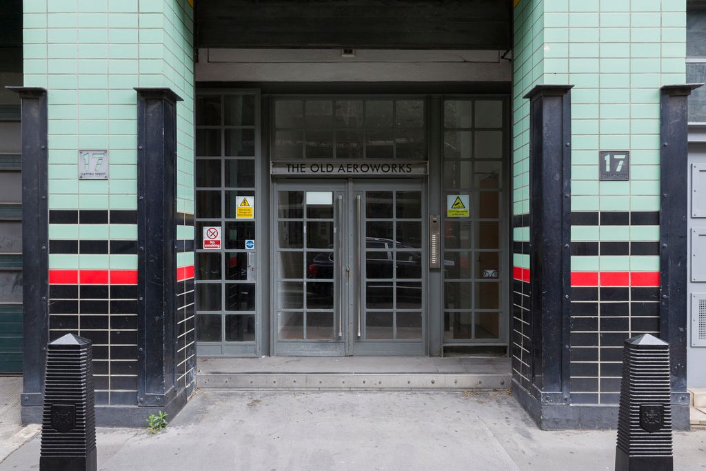 Property photo 2 of 21 14664 - Flat 11 Aeroworks, 17 Hatton Street-3.Jpg