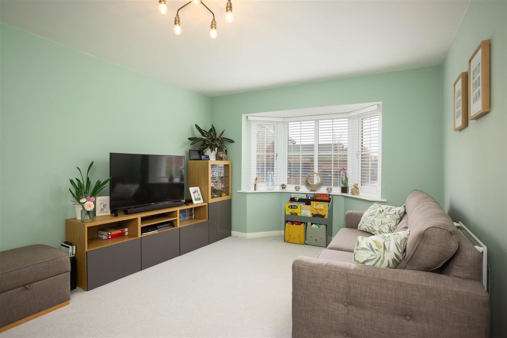 Property photo 3 of 21 00003.Jpg