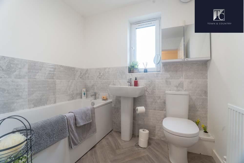 Property photo 3 of 11