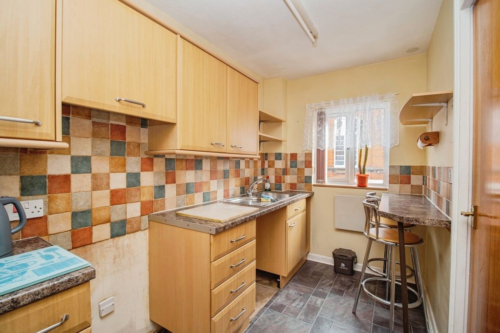 Property photo 3 of 17 Photo