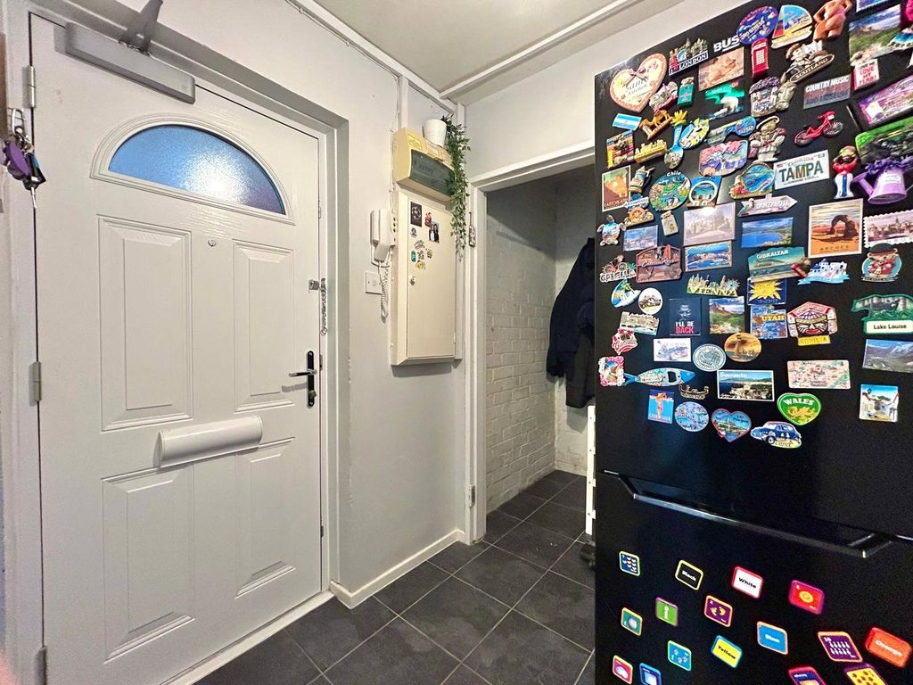 Property photo 2 of 12 Picture No. 10